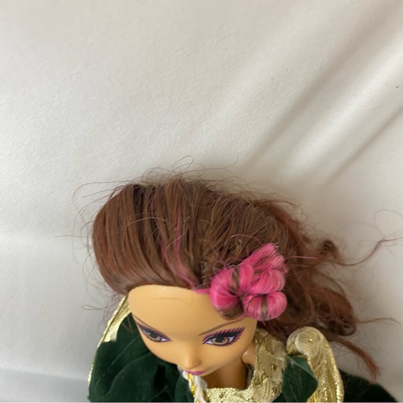 Ever After High First Chapter Briar Beauty Doll 2012 Redressed Green Gown - Picture 5 of 10